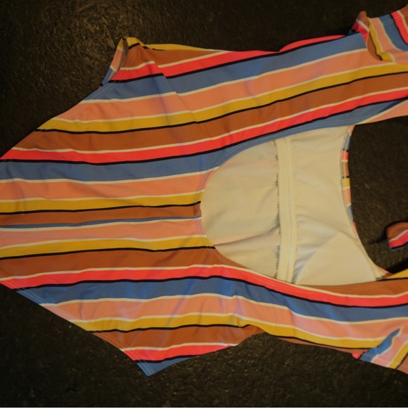 COLORFUL OPEN BACK SWIMSUIT - Picture 5 of 5